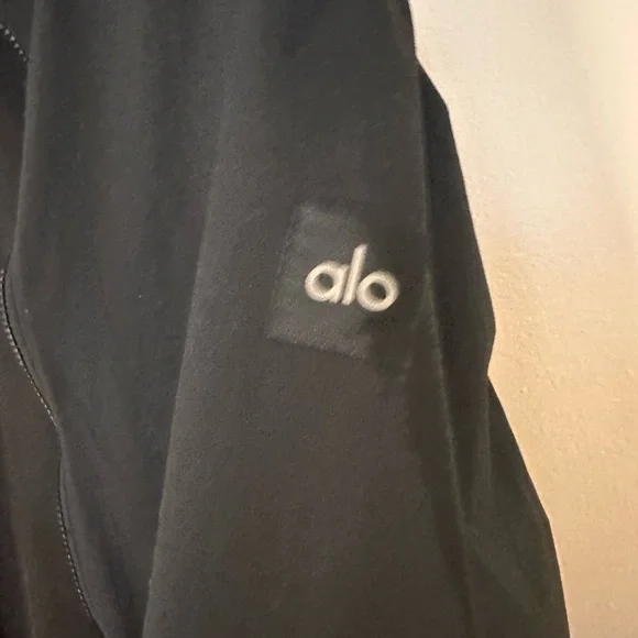 Alo Black Torrent Overshirt - Picture 3 of 4